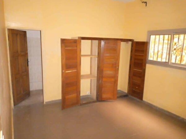 Appartement moderne à louer à #Yaoundé-Essos – Image 5