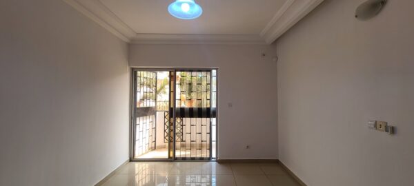 Appartement haut - standing à louer à BASTOS YAOUNDE – Image 4