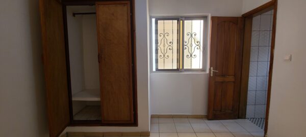 Appartement haut - standing à louer à BASTOS YAOUNDE – Image 9