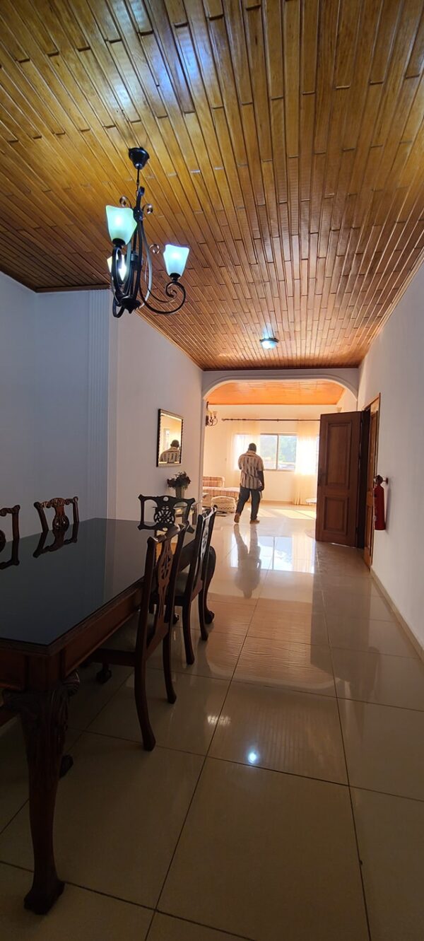 Appartement meublé haut-standing  à louer à Bastos-Yaoundé – Image 8