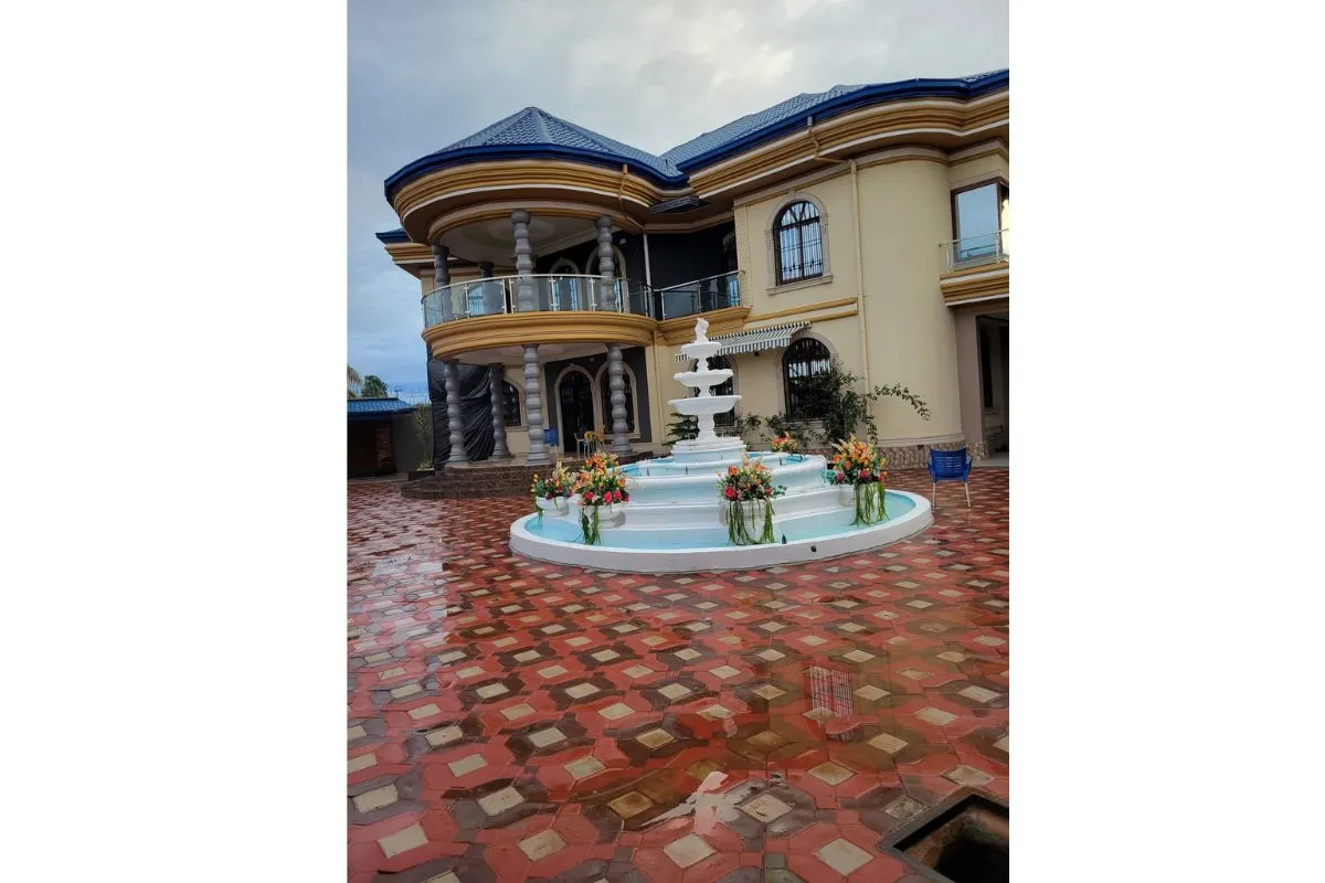 DUPLEX ULTRA HAUT STANDING À VENDRE  À ODZA BORNE 10 TOUTOULI YAOUNDE