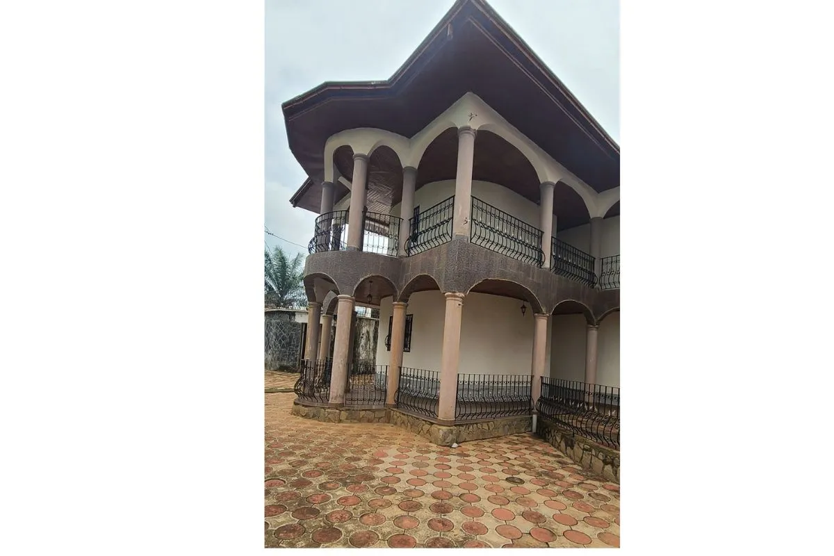 Duplex à vendre à Borne 12 Odza, Yaoundé
