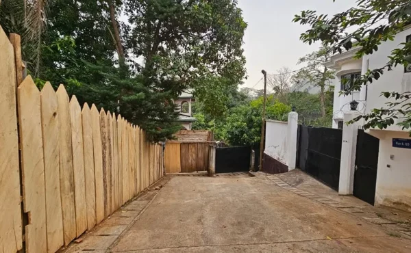 Terrain VIP de 584 m² à vendre à GOLF BASTOS Yaoundé