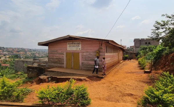 Terrain titré de 842 m² à vendre à NKOMO YAOUNDÉ