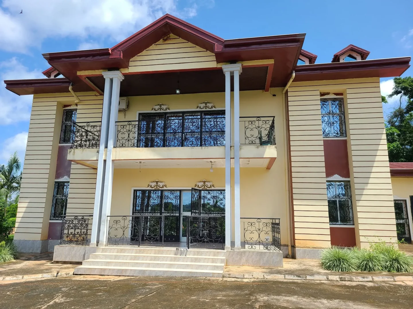 Joli duplex à vendre à Awae village